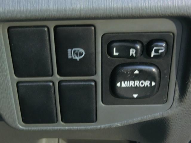 プリウス S LEDエディション LEDヘッドライト クルーズコントロール 踏み間違い抑制装置 ストラーダナビ ETC Bカメラ 純正15AW オートライト スマートキー2個(18枚目)