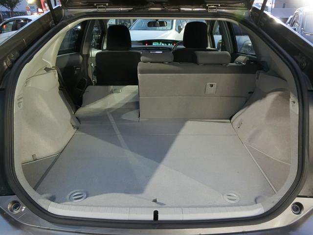 プリウス S LEDエディション LEDヘッドライト クルーズコントロール 踏み間違い抑制装置 ストラーダナビ ETC Bカメラ 純正15AW オートライト スマートキー2個(36枚目)