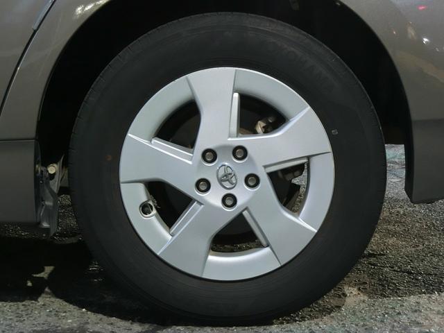 プリウス S LEDエディション LEDヘッドライト クルーズコントロール 踏み間違い抑制装置 ストラーダナビ ETC Bカメラ 純正15AW オートライト スマートキー2個(41枚目)