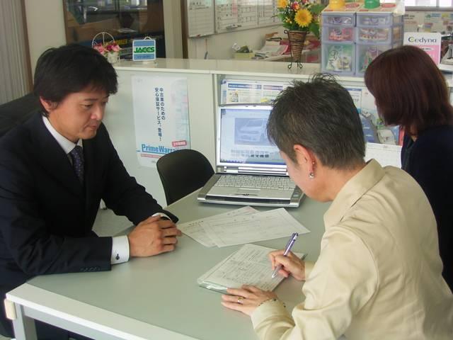 プリウス S LEDエディション LEDヘッドライト クルーズコントロール 踏み間違い抑制装置 ストラーダナビ ETC Bカメラ 純正15AW オートライト スマートキー2個(67枚目)