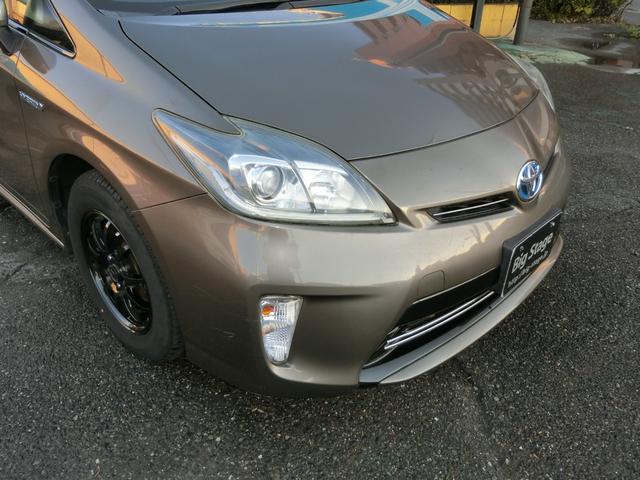 プリウス Ｓマイコーデ　プレミア故障保証ゴールドプラン１年　ストラーダナビ　ＢＴ　フルセグ　ＤＶＤ再生　Ｂカメラ　ＨＩＤ　オートライト　ＥＴＣ　社外ドライブレコーダー　合皮コンビシート　スマートキー２個　社外１５ＡＷ（7枚目）