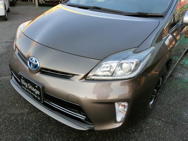 プリウス Ｓマイコーデ　プレミア故障保証ゴールドプラン１年　ストラーダナビ　ＢＴ　フルセグ　ＤＶＤ再生　Ｂカメラ　ＨＩＤ　オートライト　ＥＴＣ　社外ドライブレコーダー　合皮コンビシート　スマートキー２個　社外１５ＡＷ（8枚目）