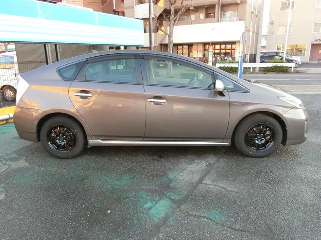 プリウス Ｓマイコーデ　プレミア故障保証ゴールドプラン１年　ストラーダナビ　ＢＴ　フルセグ　ＤＶＤ再生　Ｂカメラ　ＨＩＤ　オートライト　ＥＴＣ　社外ドライブレコーダー　合皮コンビシート　スマートキー２個　社外１５ＡＷ（11枚目）