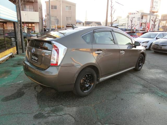 プリウス Ｓマイコーデ　プレミア故障保証ゴールドプラン１年　ストラーダナビ　ＢＴ　フルセグ　ＤＶＤ再生　Ｂカメラ　ＨＩＤ　オートライト　ＥＴＣ　社外ドライブレコーダー　合皮コンビシート　スマートキー２個　社外１５ＡＷ（12枚目）