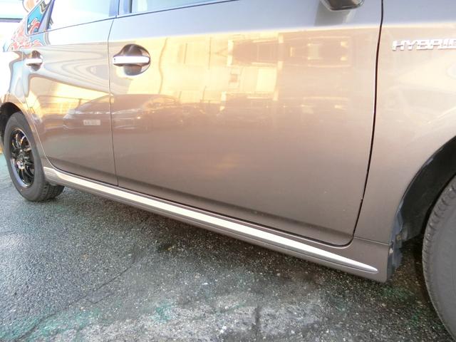プリウス Ｓマイコーデ　プレミア故障保証ゴールドプラン１年　ストラーダナビ　ＢＴ　フルセグ　ＤＶＤ再生　Ｂカメラ　ＨＩＤ　オートライト　ＥＴＣ　社外ドライブレコーダー　合皮コンビシート　スマートキー２個　社外１５ＡＷ（17枚目）