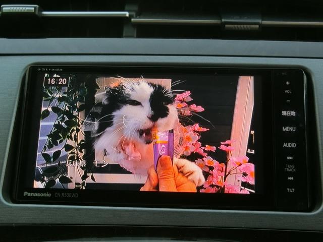 プリウス Ｓマイコーデ　プレミア故障保証ゴールドプラン１年　ストラーダナビ　ＢＴ　フルセグ　ＤＶＤ再生　Ｂカメラ　ＨＩＤ　オートライト　ＥＴＣ　社外ドライブレコーダー　合皮コンビシート　スマートキー２個　社外１５ＡＷ（32枚目）