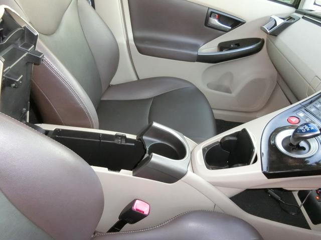 プリウス Ｓマイコーデ　プレミア故障保証ゴールドプラン１年　ストラーダナビ　ＢＴ　フルセグ　ＤＶＤ再生　Ｂカメラ　ＨＩＤ　オートライト　ＥＴＣ　社外ドライブレコーダー　合皮コンビシート　スマートキー２個　社外１５ＡＷ（35枚目）