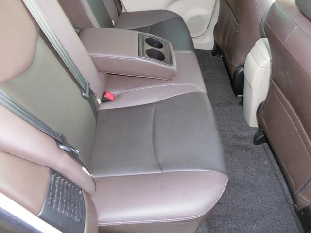 プリウス Ｓマイコーデ　プレミア故障保証ゴールドプラン１年　ストラーダナビ　ＢＴ　フルセグ　ＤＶＤ再生　Ｂカメラ　ＨＩＤ　オートライト　ＥＴＣ　社外ドライブレコーダー　合皮コンビシート　スマートキー２個　社外１５ＡＷ（43枚目）