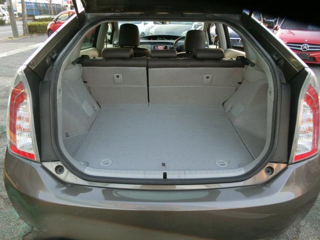 プリウス Ｓマイコーデ　プレミア故障保証ゴールドプラン１年　ストラーダナビ　ＢＴ　フルセグ　ＤＶＤ再生　Ｂカメラ　ＨＩＤ　オートライト　ＥＴＣ　社外ドライブレコーダー　合皮コンビシート　スマートキー２個　社外１５ＡＷ（45枚目）