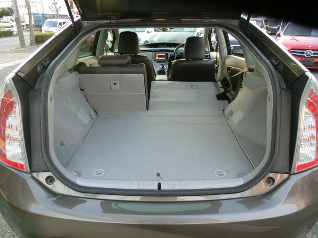 プリウス Ｓマイコーデ　プレミア故障保証ゴールドプラン１年　ストラーダナビ　ＢＴ　フルセグ　ＤＶＤ再生　Ｂカメラ　ＨＩＤ　オートライト　ＥＴＣ　社外ドライブレコーダー　合皮コンビシート　スマートキー２個　社外１５ＡＷ（46枚目）