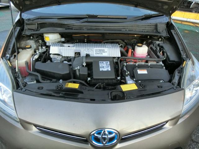 プリウス Ｓマイコーデ　プレミア故障保証ゴールドプラン１年　ストラーダナビ　ＢＴ　フルセグ　ＤＶＤ再生　Ｂカメラ　ＨＩＤ　オートライト　ＥＴＣ　社外ドライブレコーダー　合皮コンビシート　スマートキー２個　社外１５ＡＷ（52枚目）