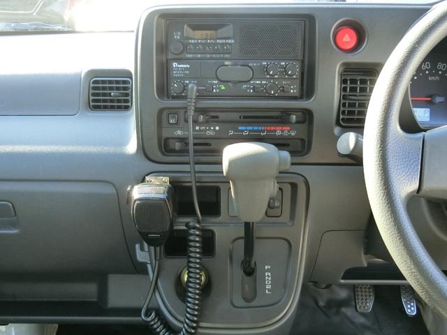 ハイゼットカーゴ スペシャル　プレミア故障保証ゴールドプラン１年　走行１７５０４Ｋｍ　ＷエアＢ　両側スライドドア　ノボル電機車載用拡声装置　ＳＤプレーヤー搭載アンプ　レベライザー付きヘッドライト　前席左右パワーウインドウ（20枚目）