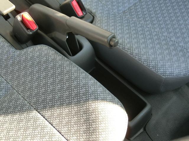 ハイゼットカーゴ スペシャル　プレミア故障保証ゴールドプラン１年　走行１７５０４Ｋｍ　ＷエアＢ　両側スライドドア　ノボル電機車載用拡声装置　ＳＤプレーヤー搭載アンプ　レベライザー付きヘッドライト　前席左右パワーウインドウ（23枚目）