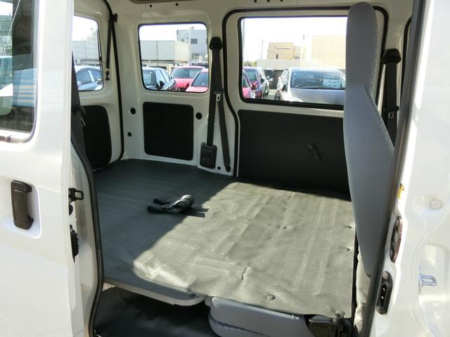 ハイゼットカーゴ スペシャル　プレミア故障保証ゴールドプラン１年　走行１７５０４Ｋｍ　ＷエアＢ　両側スライドドア　ノボル電機車載用拡声装置　ＳＤプレーヤー搭載アンプ　レベライザー付きヘッドライト　前席左右パワーウインドウ（29枚目）