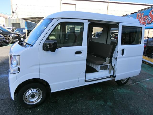 エブリイ ＰＡリミテッド　セーフティサポート装着車　プレミア保証ゴールド１年　デュアルカメラブレーキサポート　ＥＳＰ（車輌走行安定補助システム）パーキングセンサー　オーバーヘッドコンソール　前席左右ＰＷ　キーレス＋スペアキー（18枚目）