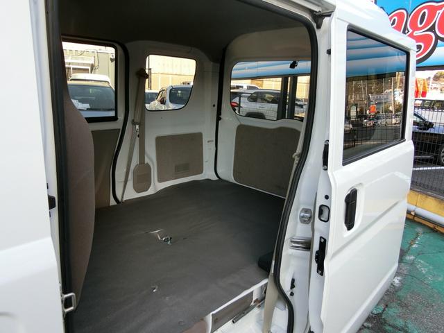 エブリイ ＰＡリミテッド　セーフティサポート装着車　プレミア保証ゴールド１年　デュアルカメラブレーキサポート　ＥＳＰ（車輌走行安定補助システム）パーキングセンサー　オーバーヘッドコンソール　前席左右ＰＷ　キーレス＋スペアキー（37枚目）