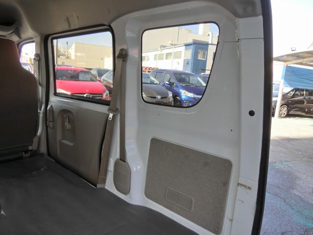 エブリイ ＰＡリミテッド　セーフティサポート装着車　プレミア保証ゴールド１年　デュアルカメラブレーキサポート　ＥＳＰ（車輌走行安定補助システム）パーキングセンサー　オーバーヘッドコンソール　前席左右ＰＷ　キーレス＋スペアキー（39枚目）