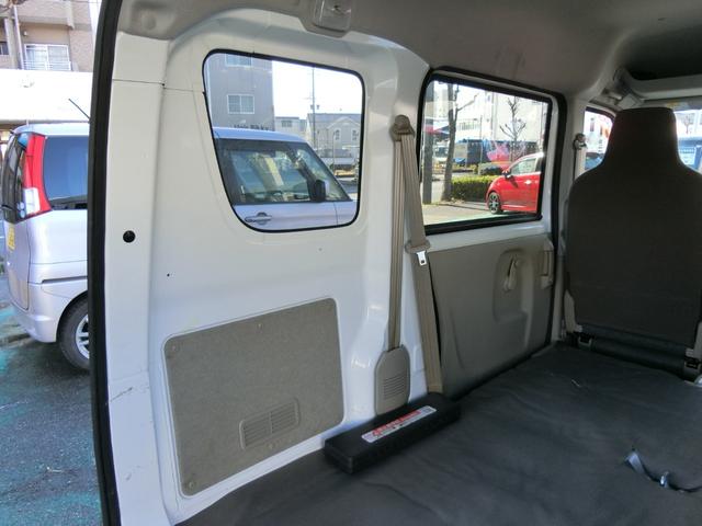 エブリイ ＰＡリミテッド　セーフティサポート装着車　プレミア保証ゴールド１年　デュアルカメラブレーキサポート　ＥＳＰ（車輌走行安定補助システム）パーキングセンサー　オーバーヘッドコンソール　前席左右ＰＷ　キーレス＋スペアキー（40枚目）