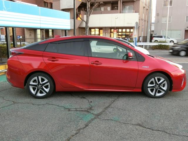 プリウス Ｓツーリングセレクション　プレミア故障保証ゴールドプラン１年　純正ＳＤナビ　フルセグ　ＢＴ　Ｂカメラ　ＥＴＣ　ＬＥＤヘッドライト　ＬＥＤフォグ　黒革レザーシート　シートヒーター　純正１７ＡＷ　　クルーコン　スマートキー２個（12枚目）