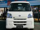 ハイゼットカーゴ スペシャル　プレミア故障保証ゴールドプラン１年　走行１７５０４Ｋｍ　ＷエアＢ　両側スライドドア　ノボル電機車載用拡声装置　ＳＤプレーヤー搭載アンプ　レベライザー付きヘッドライト　前席左右パワーウインドウ（6枚目）