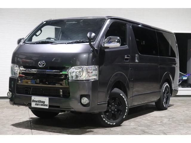ハイエースバン スーパーＧＬ　５０ＴＨ　アニバーサリーリミテッド　５型モデル４ＷＤ・ディーゼル・３列シート・７人乗り・レボシート・対面シート・４ナンバー・パワースライドドア・パナソニックＳＤナビ・フルセグ・Ｂカメラ・フリップダウンモニタ・ＥＴＣ・キャンピング　仕様（3枚目）