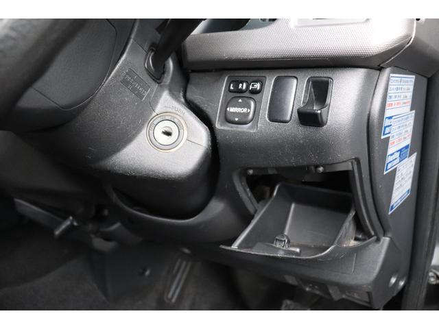 ハイエースバン ロングスーパーＧＬ　３型モデル４ＷＤ・ディーゼル・ＨＩＤヘッド・デイトナ１６ＡＷ・グッドリッチ・サントレックスヒッチメンバ・小窓・ＬＥＤテール（26枚目）