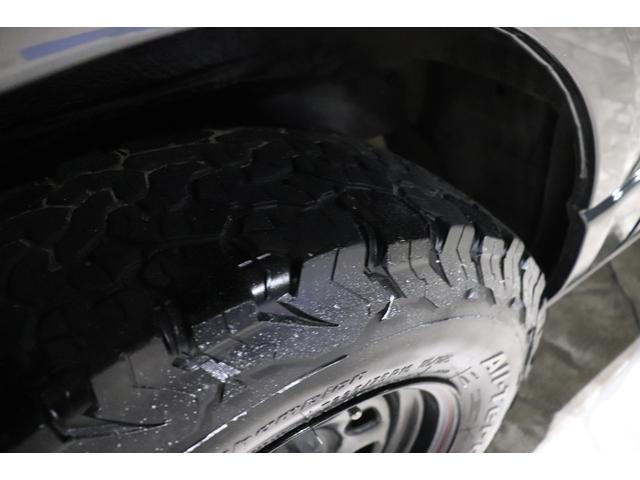 ハイエースバン ロングスーパーＧＬ　３型モデル４ＷＤ・ディーゼル・ＨＩＤヘッド・デイトナ１６ＡＷ・グッドリッチ・サントレックスヒッチメンバ・小窓・ＬＥＤテール（52枚目）