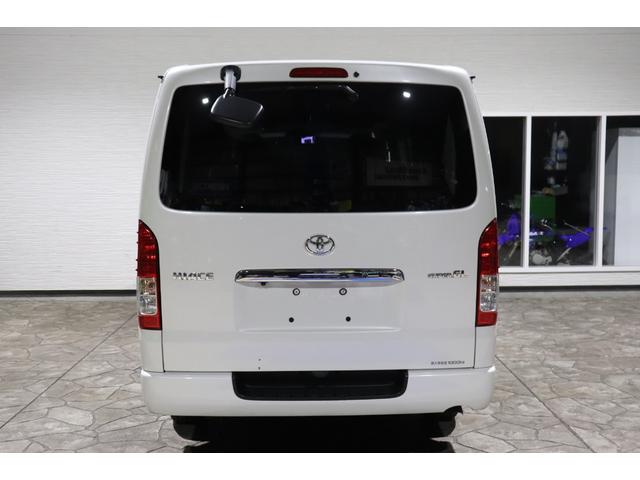 ハイエースバン ロングスーパーＧＬ　５型モデル４ＷＤ・ディーゼル・純正ＳＤナビ・フルセグブルーツース・バックカメラ・ＥＴＣ・ＬＥＤヘッドライト・ＴＳＳ・ＬＤＡ・ＡＨＢ・左側面軽損修復・ミラー型ドライブレコーダ・ＡＣ１００Ｖ・小窓（12枚目）