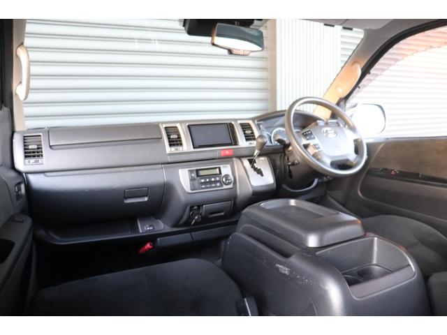 ハイエースバン ロングスーパーＧＬ　５型モデル４ＷＤ・ディーゼル・純正ＳＤナビ・フルセグブルーツース・バックカメラ・ＥＴＣ・ＬＥＤヘッドライト・ＴＳＳ・ＬＤＡ・ＡＨＢ・左側面軽損修復・ミラー型ドライブレコーダ・ＡＣ１００Ｖ・小窓（17枚目）