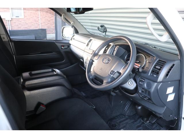 ハイエースバン ロングスーパーＧＬ　５型モデル４ＷＤ・ディーゼル・純正ＳＤナビ・フルセグブルーツース・バックカメラ・ＥＴＣ・ＬＥＤヘッドライト・ＴＳＳ・ＬＤＡ・ＡＨＢ・左側面軽損修復・ミラー型ドライブレコーダ・ＡＣ１００Ｖ・小窓（19枚目）