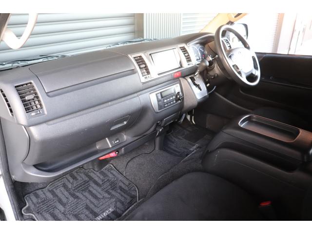 ハイエースバン ロングスーパーＧＬ　５型モデル４ＷＤ・ディーゼル・純正ＳＤナビ・フルセグブルーツース・バックカメラ・ＥＴＣ・ＬＥＤヘッドライト・ＴＳＳ・ＬＤＡ・ＡＨＢ・左側面軽損修復・ミラー型ドライブレコーダ・ＡＣ１００Ｖ・小窓（21枚目）