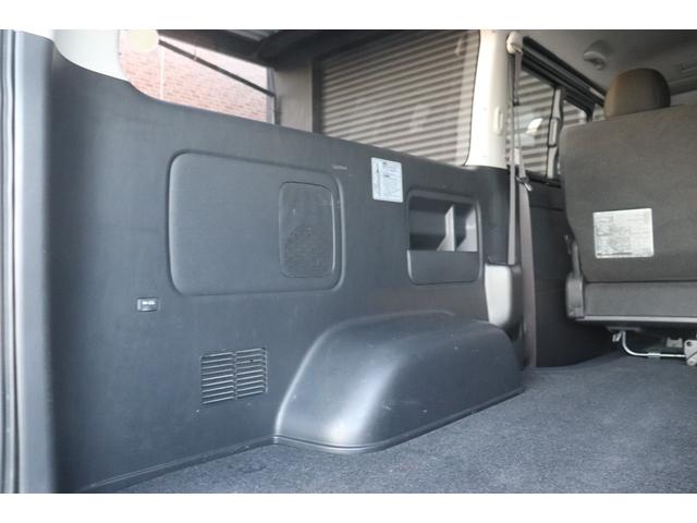 ハイエースバン ロングスーパーＧＬ　５型モデル４ＷＤ・ディーゼル・純正ＳＤナビ・フルセグブルーツース・バックカメラ・ＥＴＣ・ＬＥＤヘッドライト・ＴＳＳ・ＬＤＡ・ＡＨＢ・左側面軽損修復・ミラー型ドライブレコーダ・ＡＣ１００Ｖ・小窓（54枚目）