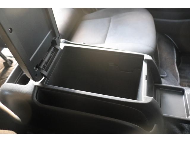 ハイエースバン ロングスーパーＧＬ　６型モデル・４ＷＤ・ＬＥＤヘッド・スマートキ・パノラミックビュモニタ・インテリジェントクリソナ・純正ＳＤナビ・ＥＴＣ・ドライブレコーダ・ＡＣ１００Ｖ・ＴＳＳ・ＬＤＡ・ＡＨＢ・ＰＣＳ・（39枚目）