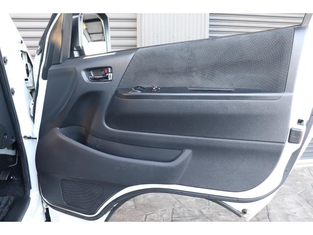 ハイエースバン ロングスーパーＧＬ　６型モデル・４ＷＤ・ＬＥＤヘッド・スマートキ・パノラミックビュモニタ・インテリジェントクリソナ・純正ＳＤナビ・ＥＴＣ・ドライブレコーダ・ＡＣ１００Ｖ・ＴＳＳ・ＬＤＡ・ＡＨＢ・ＰＣＳ・（40枚目）