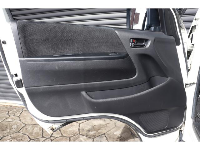 ハイエースバン ロングスーパーGL 6型モデル4WD・パナソニックSDナビ・フルセグブルーツース・バックカメラ・ETC車載機・ドライブレコーダ・TSS・PCS・AHB・LDA・アクセサリーコンセント100V・ステアリングスイッチ(39枚目)