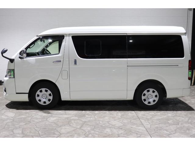 ハイエースバン ロングワイドスーパーGL 4型モデル・ミドルルーフワイド・8ナンバー2年車検・エセックスFリップ・フリップダウンモニタ・SDナビ・ETC・ドライブレコーダ・シートカバ・荷室床張り施工・ディーゼル・AC100V(9枚目)