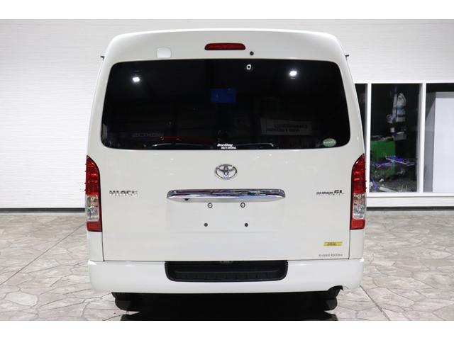 ハイエースバン ロングワイドスーパーGL 4型モデル・ミドルルーフワイド・8ナンバー2年車検・エセックスFリップ・フリップダウンモニタ・SDナビ・ETC・ドライブレコーダ・シートカバ・荷室床張り施工・ディーゼル・AC100V(12枚目)