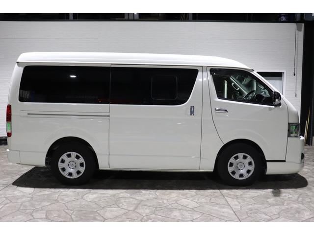 ハイエースバン ロングワイドスーパーGL 4型モデル・ミドルルーフワイド・8ナンバー2年車検・エセックスFリップ・フリップダウンモニタ・SDナビ・ETC・ドライブレコーダ・シートカバ・荷室床張り施工・ディーゼル・AC100V(16枚目)