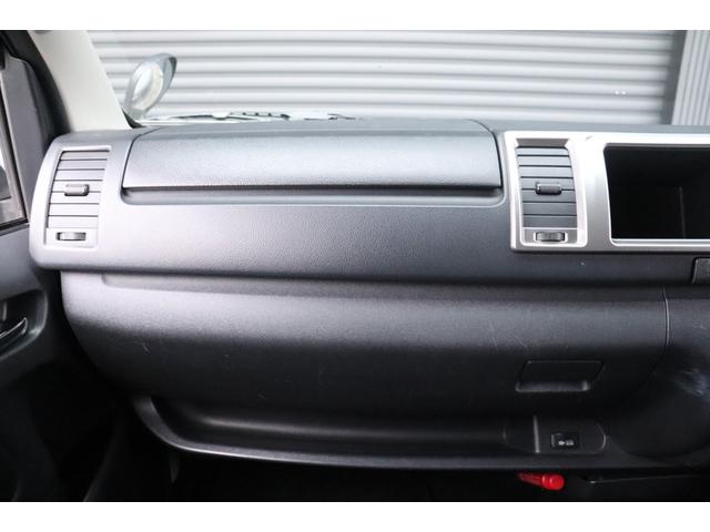 ハイエースバン ロングワイドスーパーGL 4型モデル・ミドルルーフワイド・8ナンバー2年車検・エセックスFリップ・フリップダウンモニタ・SDナビ・ETC・ドライブレコーダ・シートカバ・荷室床張り施工・ディーゼル・AC100V(30枚目)