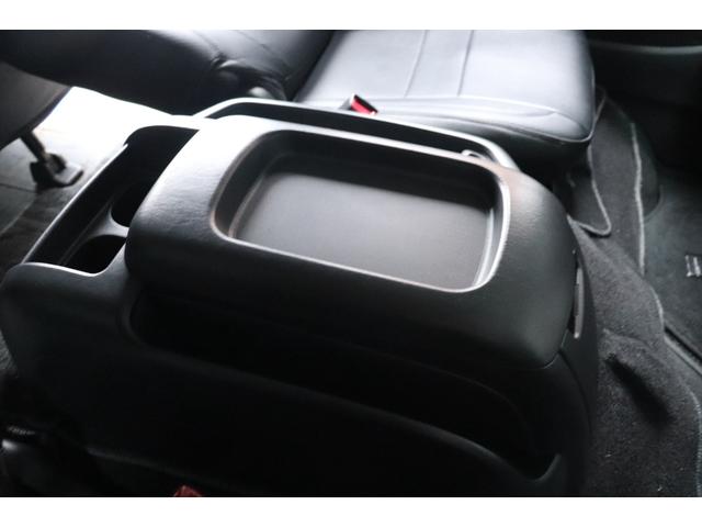 ハイエースバン ロングワイドスーパーGL 4型モデル・ミドルルーフワイド・8ナンバー2年車検・エセックスFリップ・フリップダウンモニタ・SDナビ・ETC・ドライブレコーダ・シートカバ・荷室床張り施工・ディーゼル・AC100V(32枚目)