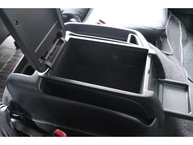 ハイエースバン ロングワイドスーパーGL 4型モデル・ミドルルーフワイド・8ナンバー2年車検・エセックスFリップ・フリップダウンモニタ・SDナビ・ETC・ドライブレコーダ・シートカバ・荷室床張り施工・ディーゼル・AC100V(33枚目)