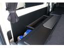 ＳロングワイドＤＸ　ＧＬパッケージ　８人乗り・３列シート・キャンピング・ディーゼル・オグショー架装車・ベッドキット・シンク・コの字・対面シート・デジタルインナドラレコ・リアヒータ・リアクーラ・現行モデル・全カーテンキット・パールホワイト（57枚目）