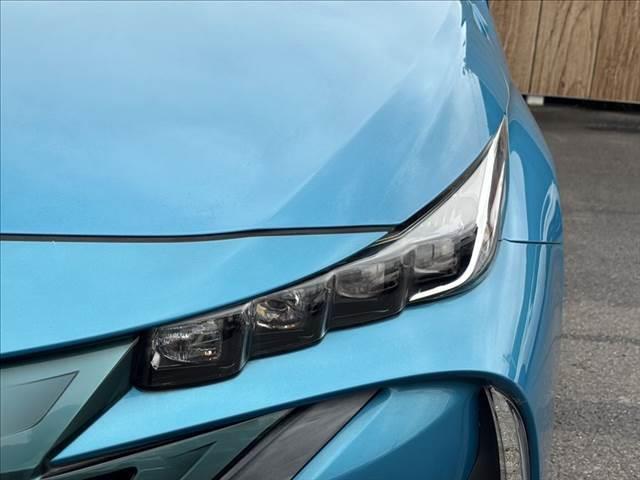 プリウスＰＨＶ Ｓナビパッケージ　純正１１．６インチナビ　トヨタセーフティセンス　ステアリングヒーター　禁煙車　シートヒーター　ＥＴＣ２．０　フルセグＴＶ　バックカメラ　スマートキー　Ｂｌｕｅｔｏｏｔｈ　レーダークルーズコントロール（24枚目）