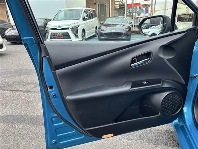 プリウスＰＨＶ Ｓナビパッケージ　純正１１．６インチナビ　トヨタセーフティセンス　ステアリングヒーター　禁煙車　シートヒーター　ＥＴＣ２．０　フルセグＴＶ　バックカメラ　スマートキー　Ｂｌｕｅｔｏｏｔｈ　レーダークルーズコントロール（66枚目）