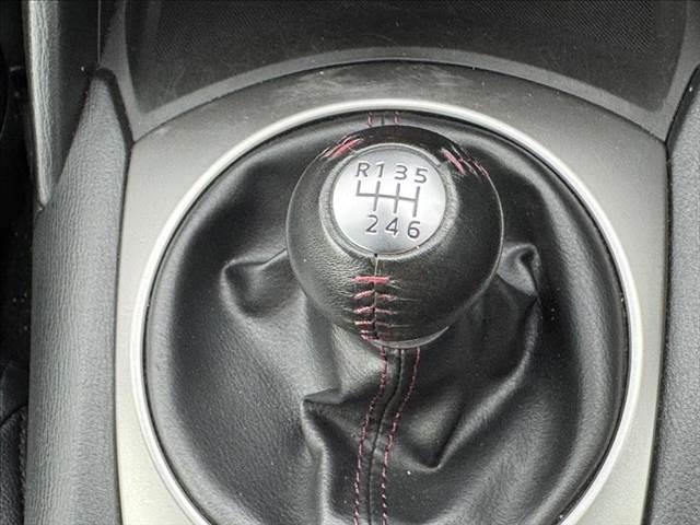 ロードスター ＮＲ－Ａ　６速ＭＴ　ＬＥＤヘッドライト　ＥＴＣ　純正１６インチアルミホイール　禁煙車　衝突軽減ブレーキ　盗難防止装置　ＵＳＢポート　キーレス　横滑り防止装置　ブラインドスポットモニター（5枚目）
