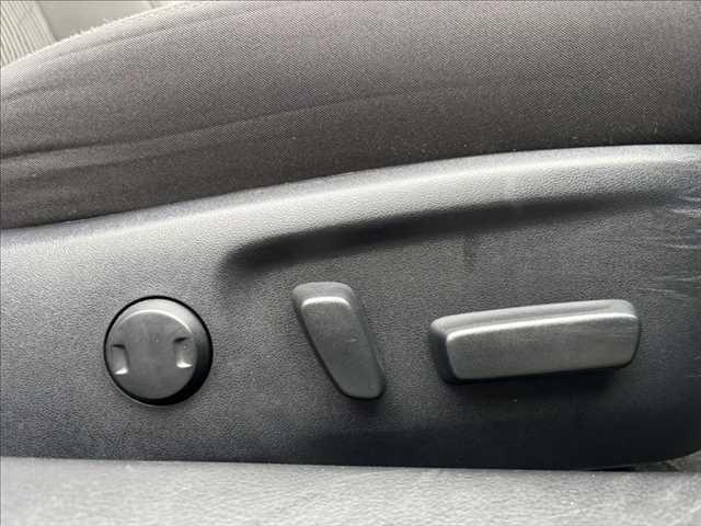 マークＸ ２５０Ｇ　Ｆｏｕｒ　純正ＳＤナビ　衝突軽減ブレーキ　バックカメラ　パワーシート　地デジＴＶ　Ｂｌｕｅｔｏｏｔｈ　禁煙車　ＨＩＤヘッドライト　スマートキー　クルーズコントロール　盗難防止装置　電動格納ミラー（45枚目）