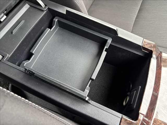 マークＸ ２５０Ｇ　Ｆｏｕｒ　純正ＳＤナビ　衝突軽減ブレーキ　バックカメラ　パワーシート　地デジＴＶ　Ｂｌｕｅｔｏｏｔｈ　禁煙車　ＨＩＤヘッドライト　スマートキー　クルーズコントロール　盗難防止装置　電動格納ミラー（48枚目）