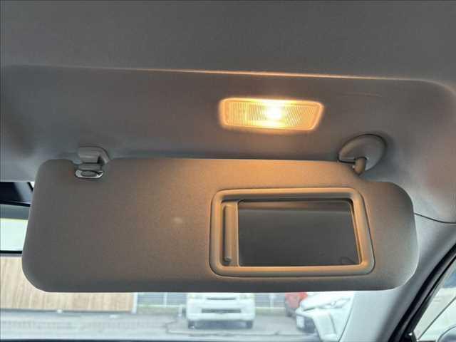 マークＸ ２５０Ｇ　Ｆｏｕｒ　純正ＳＤナビ　衝突軽減ブレーキ　バックカメラ　パワーシート　地デジＴＶ　Ｂｌｕｅｔｏｏｔｈ　禁煙車　ＨＩＤヘッドライト　スマートキー　クルーズコントロール　盗難防止装置　電動格納ミラー（52枚目）