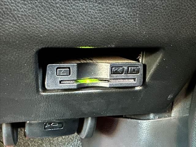 スイフトスポーツ ベースグレード 6速MT メモリーナビ フルセグTV ETC ローダウン アイライン クスコタワーバー 衝突軽減ブレーキ 禁煙車 レーダークルーズコントロール Bluetooth LEDヘッドライト シートヒーター(45枚目)