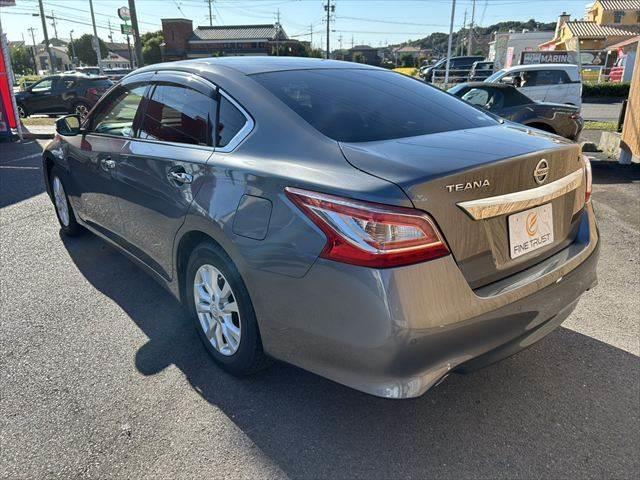 ティアナ ＸＬ　ＳＤナビ　フルセグＴＶ　Ｂｌｕｅｔｏｏｔｈ　バックカメラ　パワーシート　禁煙車　ＨＩＤヘッドライト　ＥＴＣ　スマートキー　オートエアコン　パワーウィンドウ　パワーステアリング（20枚目）